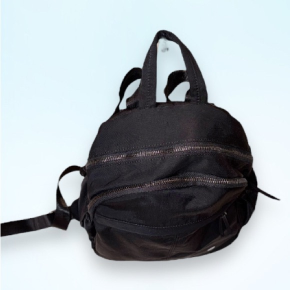LULULEMON ATHLETICA black backpack -excellent condition - Picture 5 of 13